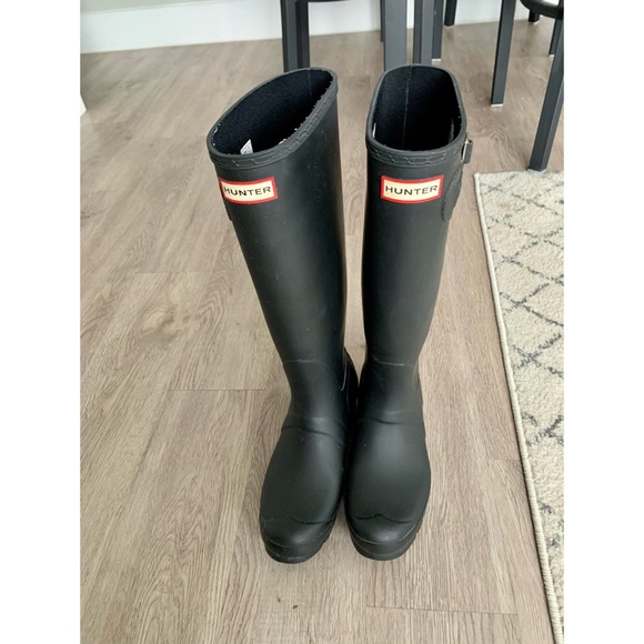 Matte Black Hunter Boots And Socks 
